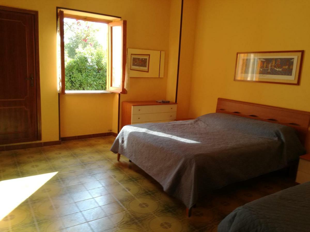 Casa La Calicchia Guest House Norma Bagian luar foto